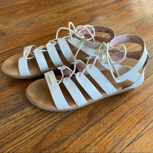 Charlotte Stone Strappy Cream Sandals (size 9)